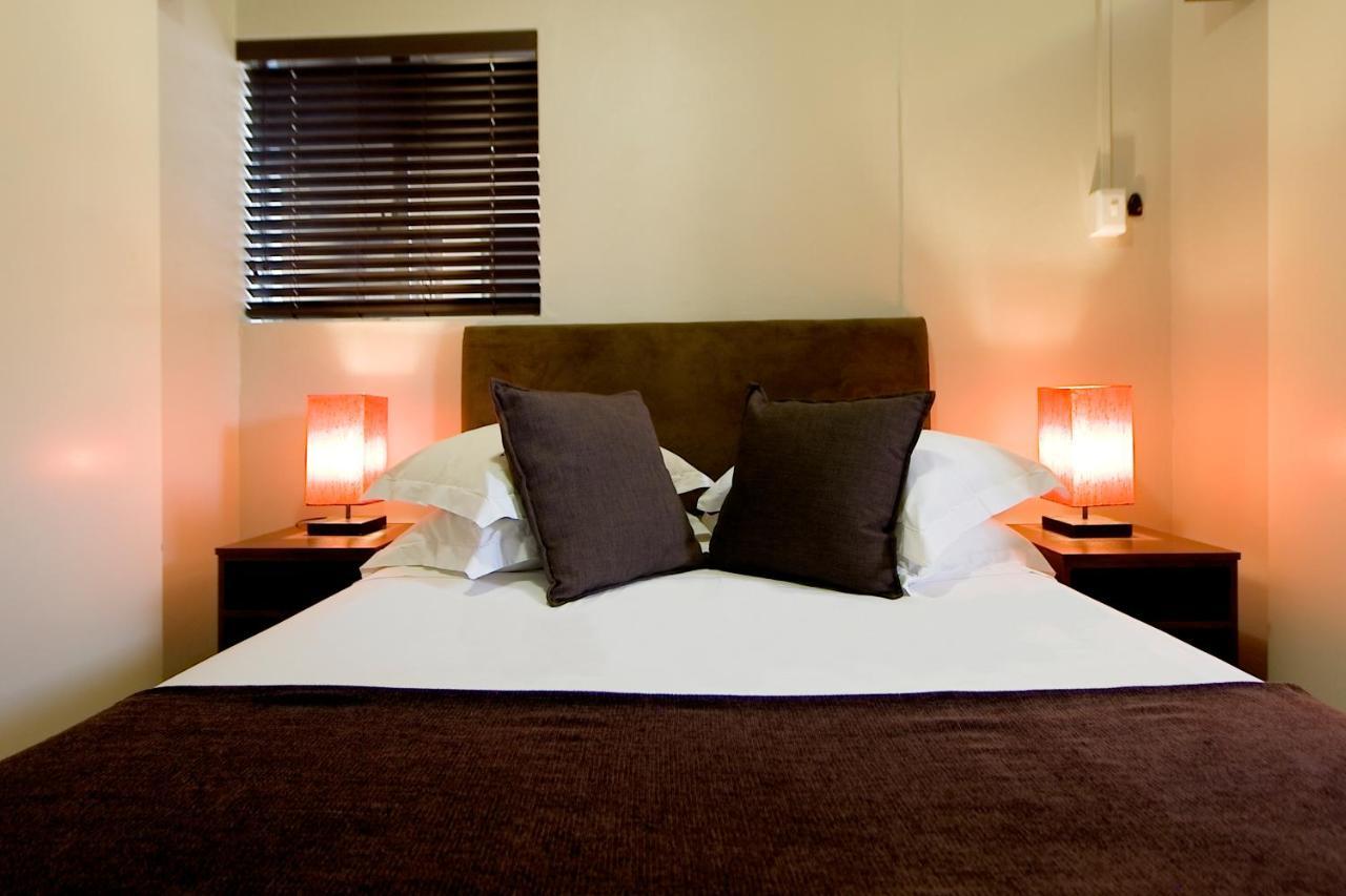 10 On Cape Self Catering Apartments Порт-Элизабет Экстерьер фото